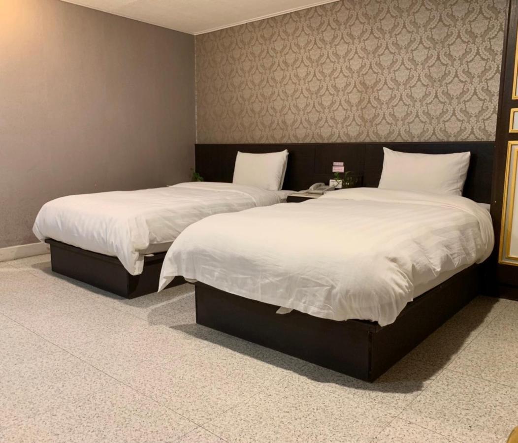 Jing Dian Business Hotel Taoyuan Exterior photo
